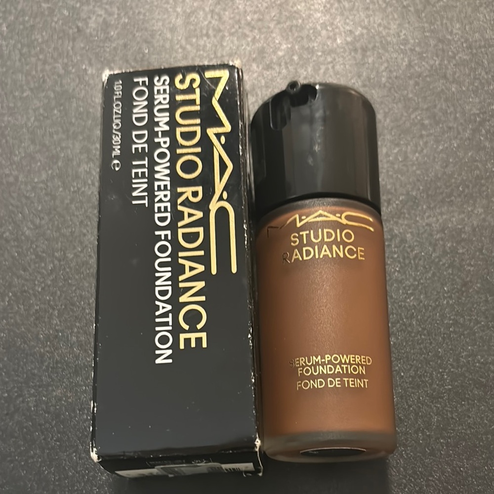 MAC Studio Radiance serum-powered foundation NC63 NEW